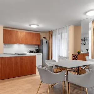 Chic 2bd Flat With Modern Furniture On Aldomirovska By Flat Mаnager דירה