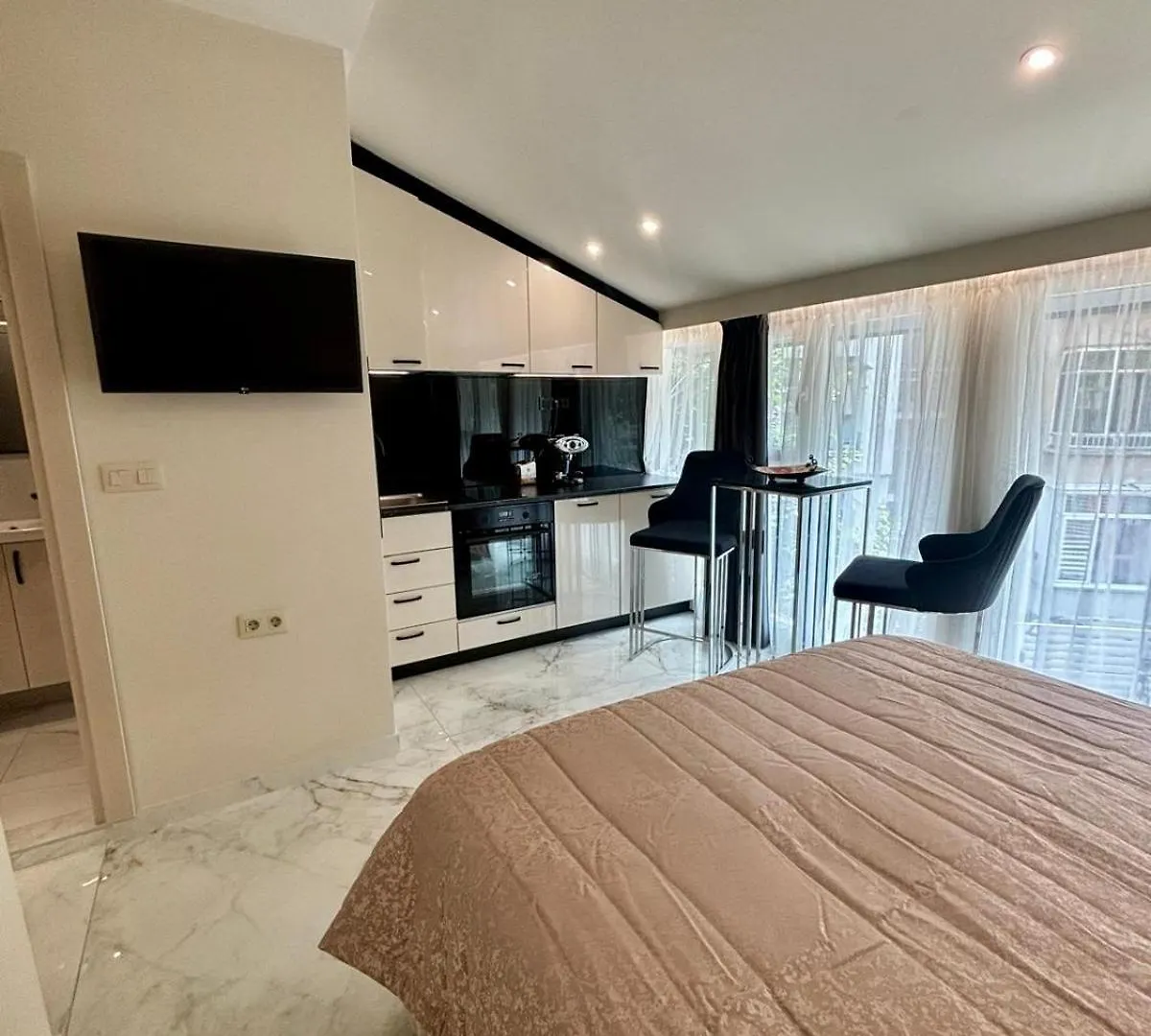 Deluxe Studio & Private Parking Sofie